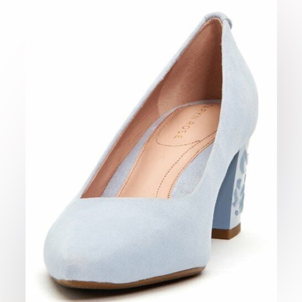 Size 9.5 Taryn Rose suede baby blue heel